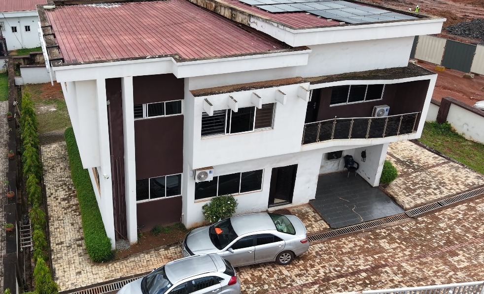 FIT MFB branch exterior